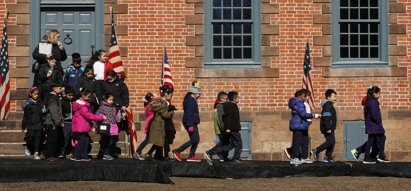 Docent Training Accent 1